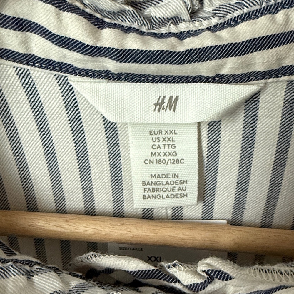 H&M Ruffled Trimmed Twill Blouse Navy and White Striped Shirt Size XXL - Picture 3 of 9